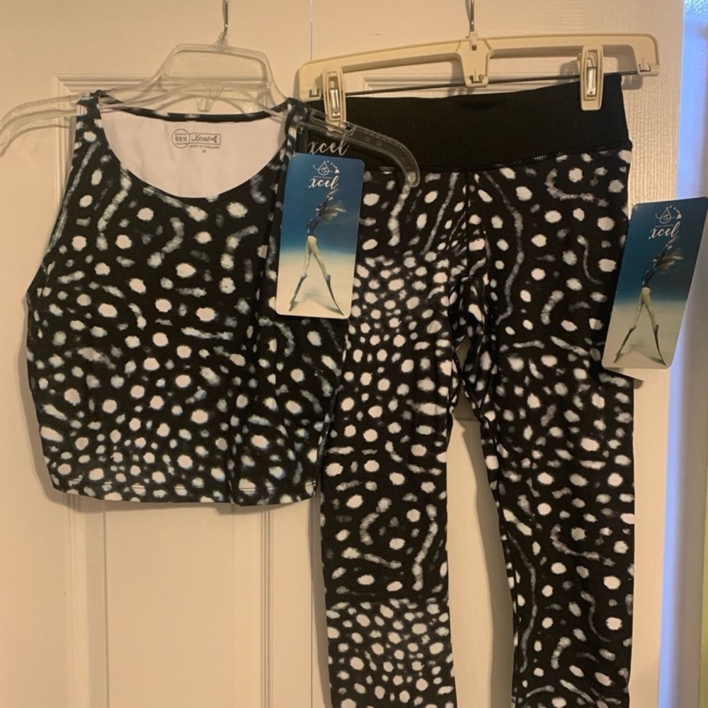 Xcel crop tank top rashguard (M) & sport capri leggings (S) set whale shark NWT
